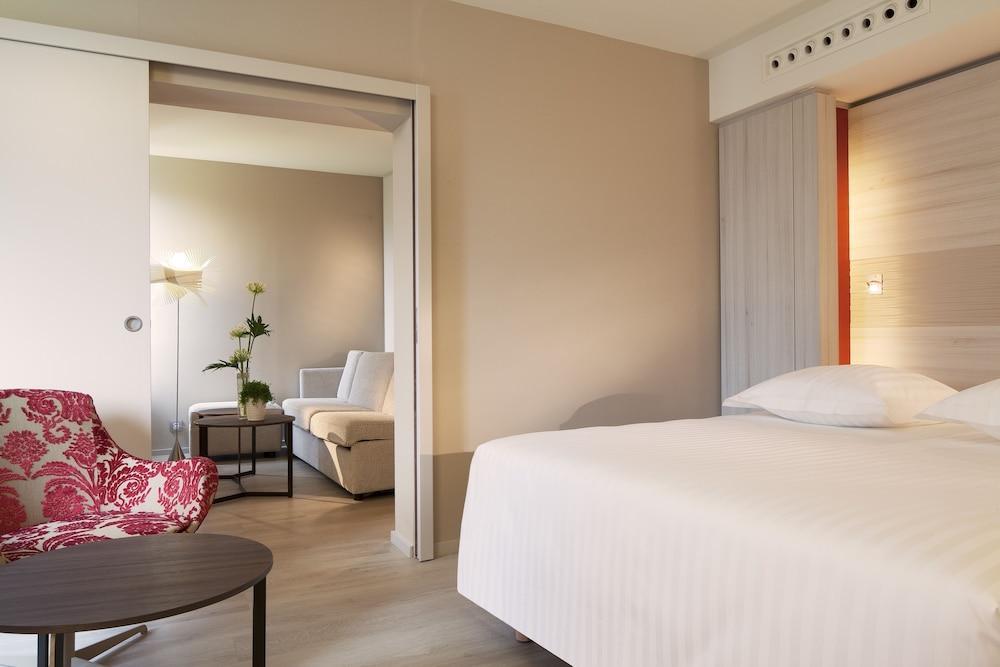 Oceania Clermont Ferrand Hotel ภายนอก รูปภาพ