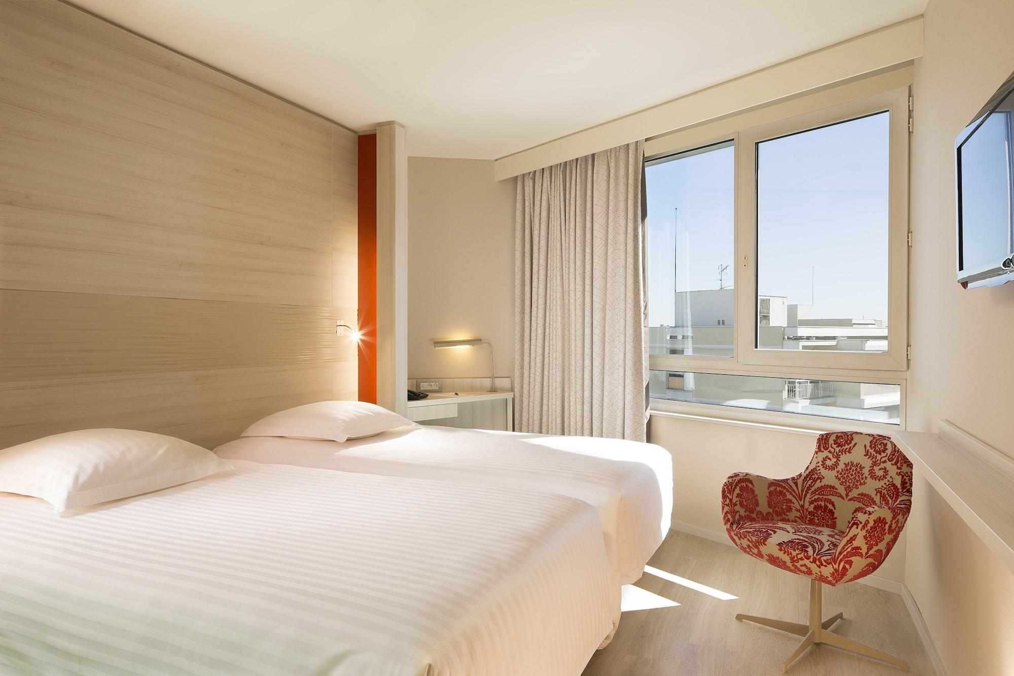 Oceania Clermont Ferrand Hotel ภายนอก รูปภาพ