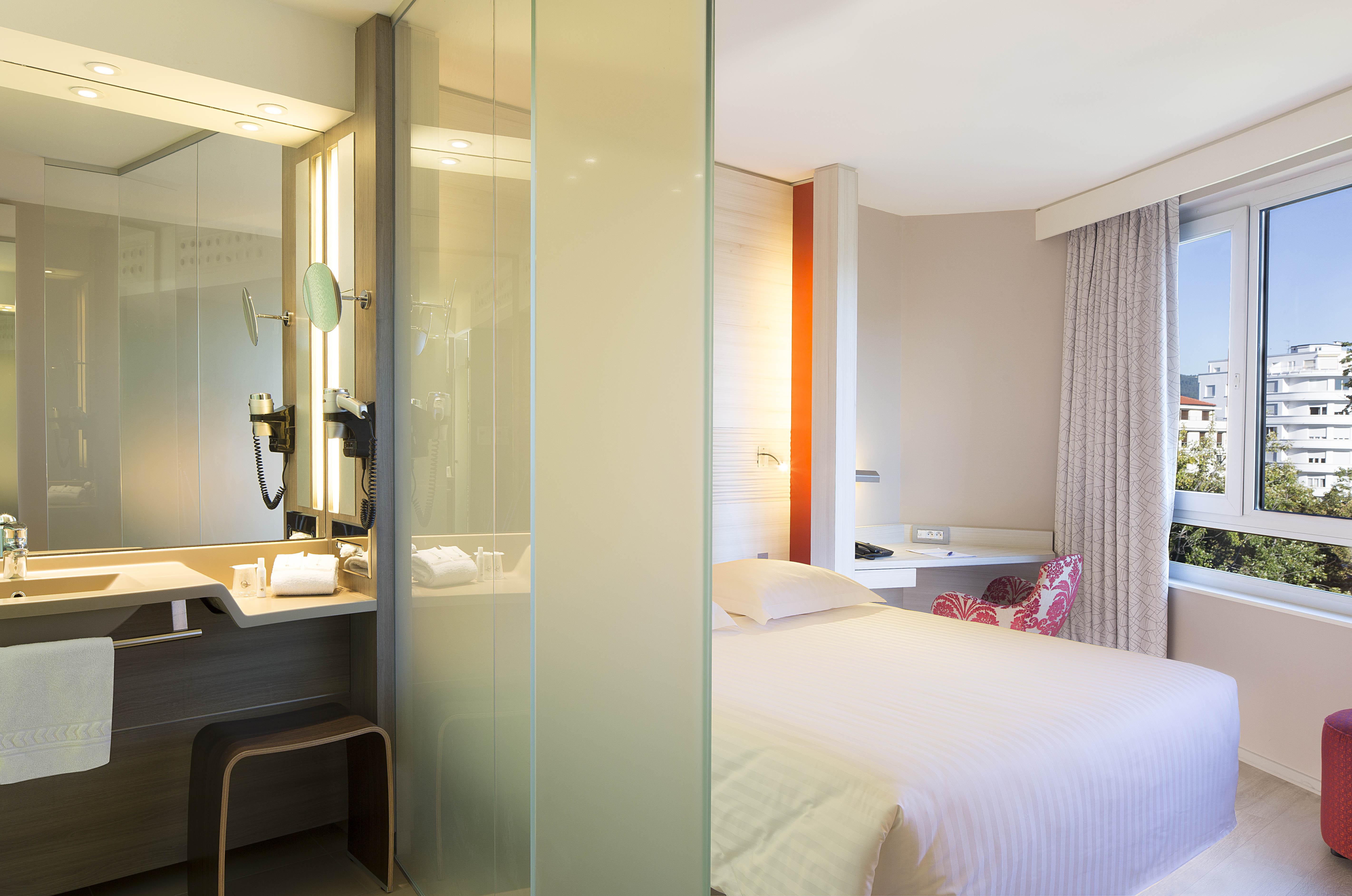 Oceania Clermont Ferrand Hotel ภายนอก รูปภาพ