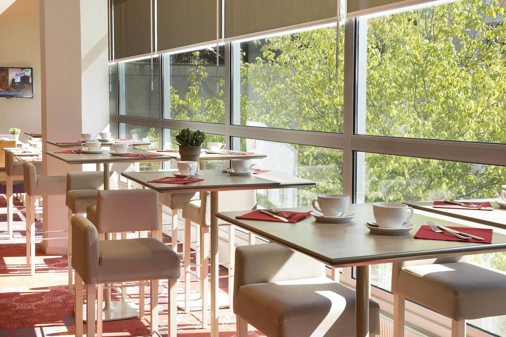 Oceania Clermont Ferrand Hotel ภายนอก รูปภาพ